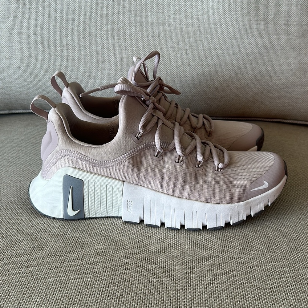 Nike W Free Metcon 6 US 9 Perfect  Golden State Valkyries color